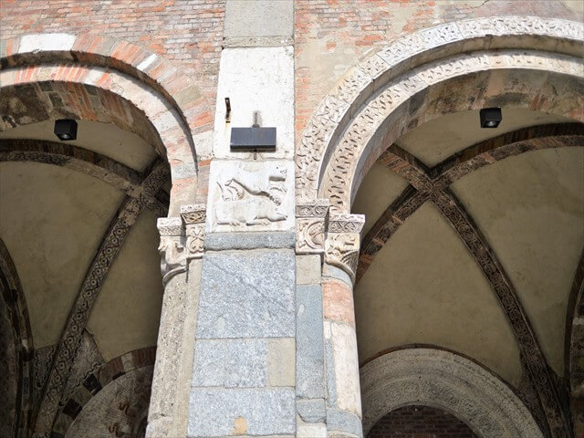 STK 4011 min R - ミラノ最古の教会「サンタンブロージョ教会」