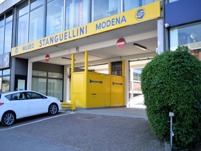 STK 8005 min R - モデナの自動車博物館「スタンゲリーニ博物館」