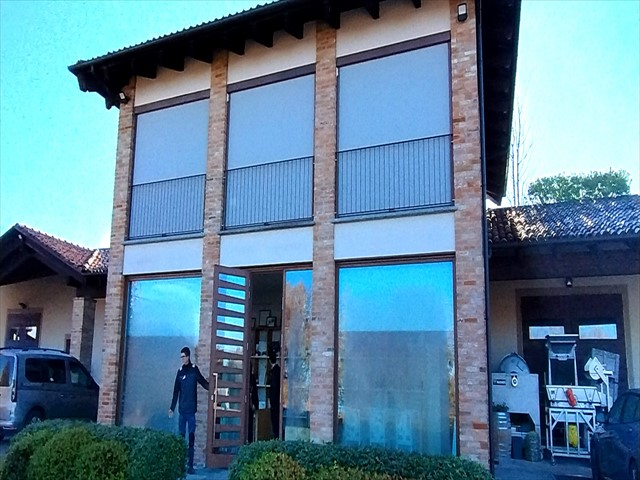 ミラノ発バローロ日帰りワイナリーツアー 15 %ミラノ観光滞在を日本語でサポート 空港送迎と観光案内%